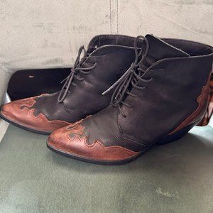 Vintage Spiegel Black & Brown Leather Pointed Toe Lace-up Western Ankle Boot 8